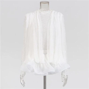 Robe de mode en dentelle